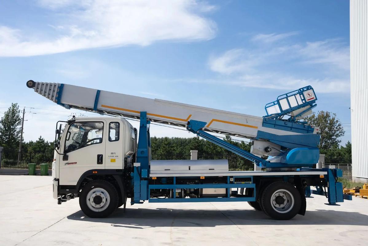 青山云梯上料车租赁费用