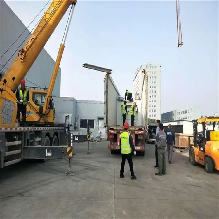 青山如何找到附近的吊车救援服务