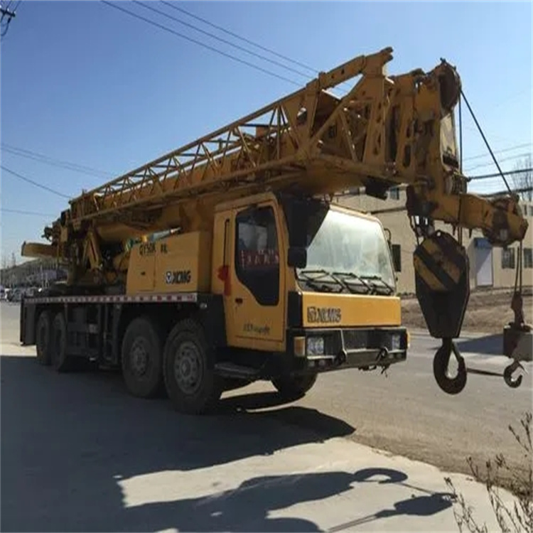 青山哪里有专业吊车出租